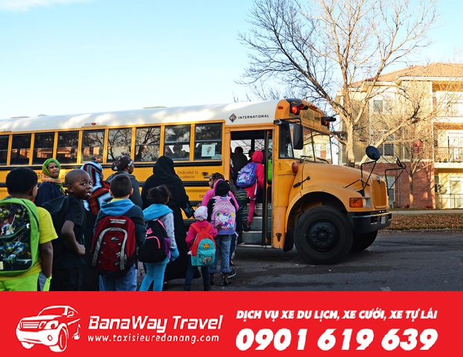 thuê xe đưa đón học sinh sinh viên tại Đà Nẵng