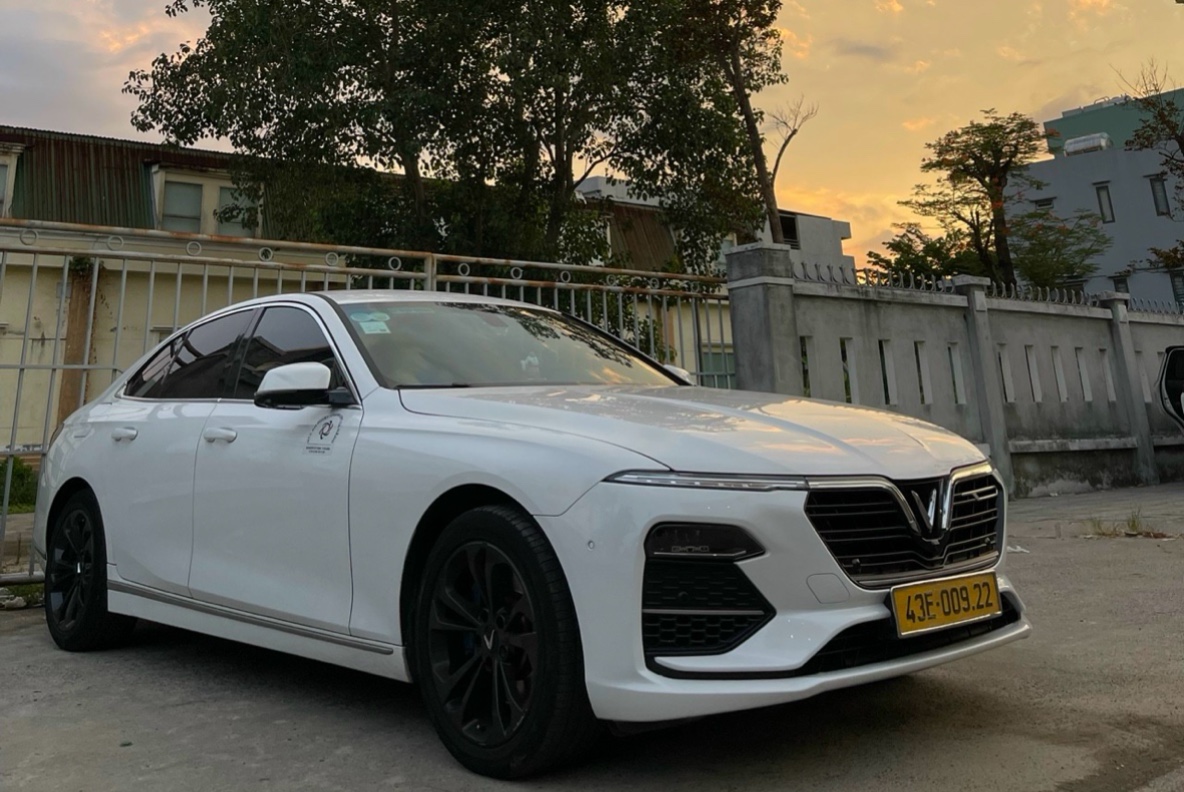 Xe 4 chỗ Vinfast Lux A2.0